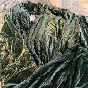 PB Teen x Harry Potter Velvet Robe